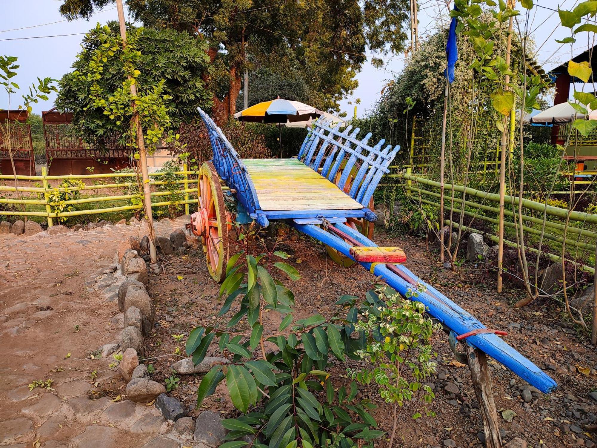 Van Vagdo Resort Rajpipla Extérieur photo