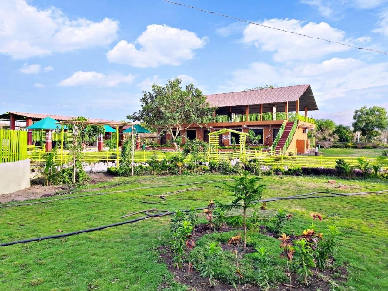 Van Vagdo Resort Rajpipla Extérieur photo