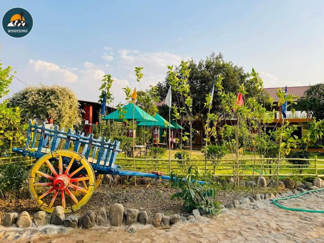 Van Vagdo Resort Rajpipla Extérieur photo