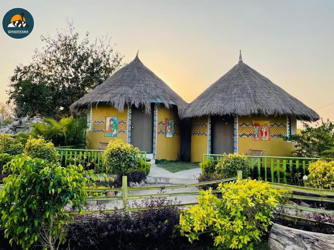 Van Vagdo Resort Rajpipla Extérieur photo